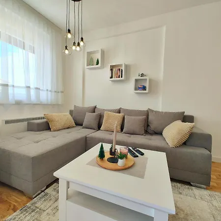 Jovic - Zlatni Dan - Apartamento *